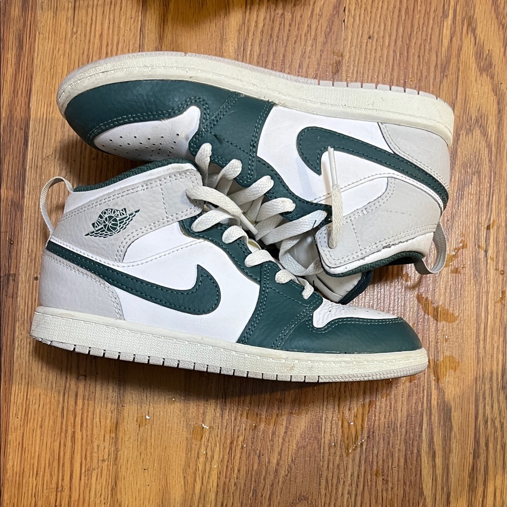 Nike Jordan 1 “Oxidized Green” Kids 3Y